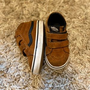 Kids Velcro high top vans size 6